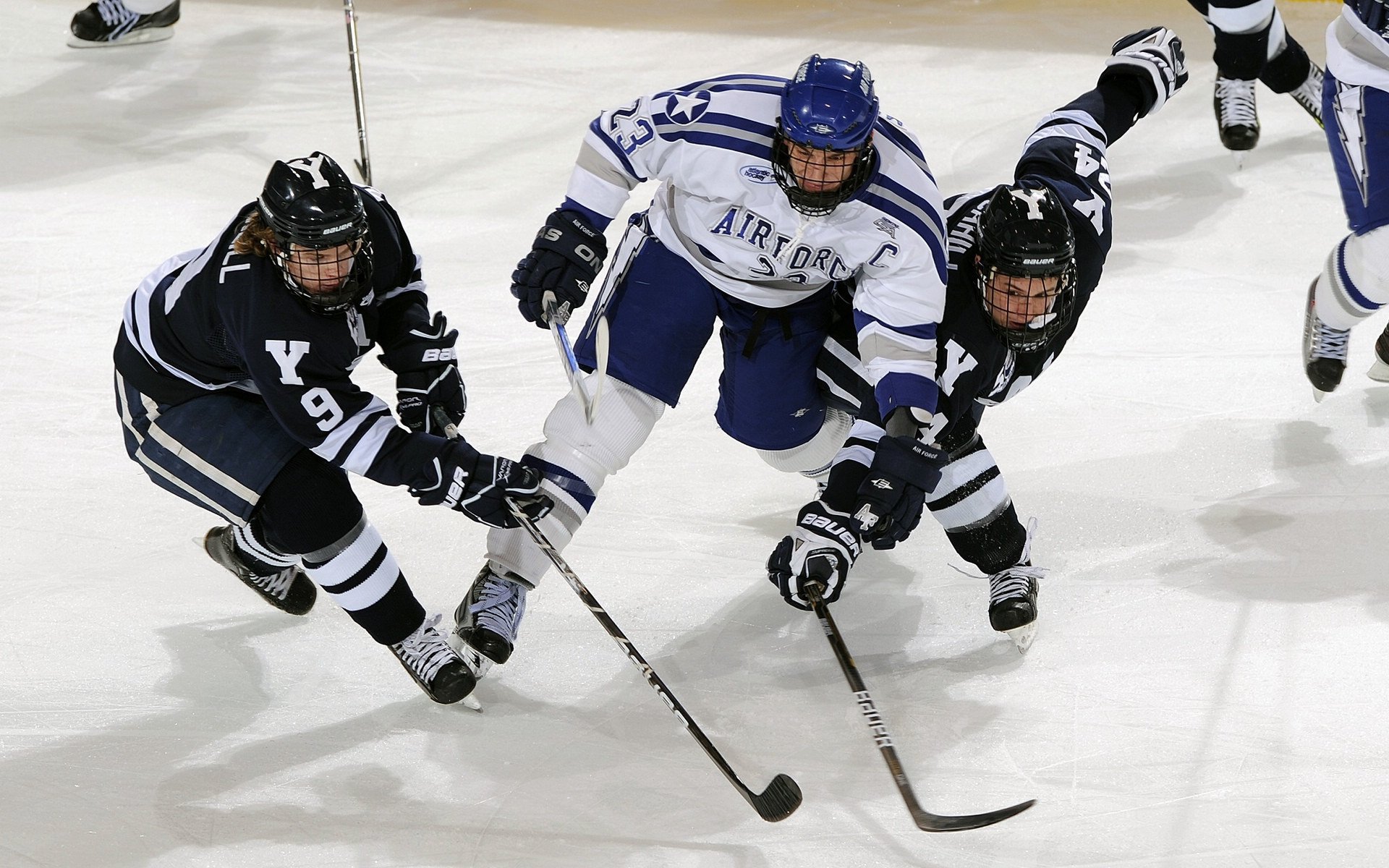 国家队在大赛前进行心理辅导以提升赛场表现